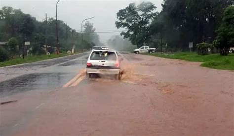 Jardín América Recomiendan Circular Con Precaución Por El Avance Del Agua Sobre Ruta 12 El