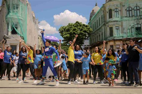 Autistas e familiares celebram o Dia Mundial de Conscientização do