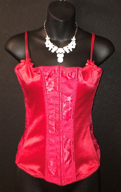 True Vixen Red Satin Vintage S Lover S Lane Fully Boned Lace Up