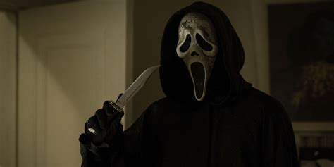 scream board game pits players  ghostface
