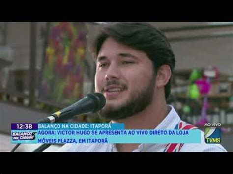 Victor Hugo se apresenta ao vivo direto da Loja Móveis Plazza em