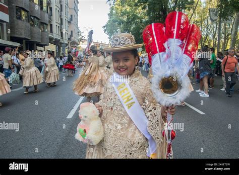 12 De Octubre Nada Que Celebrar Hi Res Stock Photography And Images Alamy