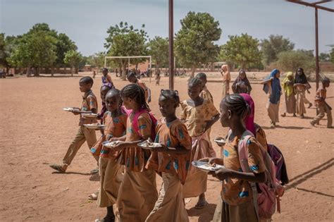 Schulschließung in Afrika Kinder verlieren einzige Mahlzeit SOS