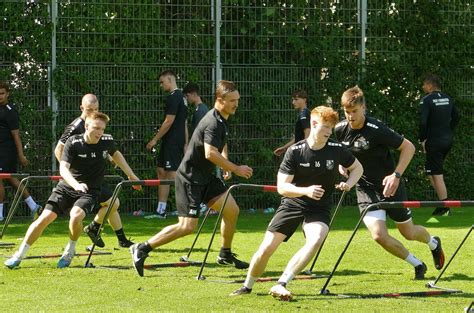 Fu Ball Regionalliga Aufsteiger Fc Eintracht Bamberg Bestreitet Seine