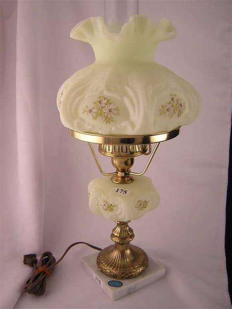 175 Classic Fenton Lamp Daisies On Custard Satin 9308