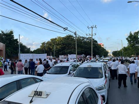 Taxistas De QRoo Protestan Contra Posible Entrada De Uber Almomento