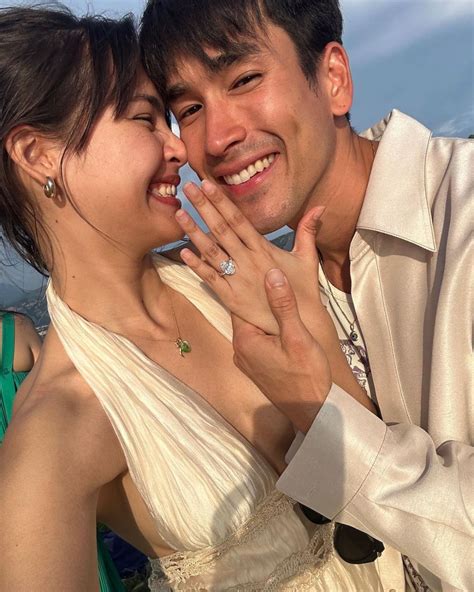 10 Momen Manis Tunangan Nadech Kugimiya Dan Yaya Urassaya