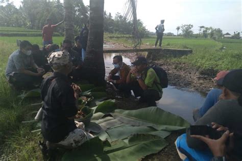 Mbedah Bumi Ritual Adat Suku Osing Banyuwangi