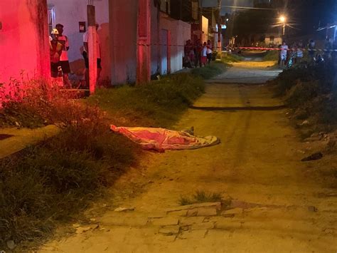 Mulher Morta Tiro Na Boca Em Via P Blica No Litoral Norte