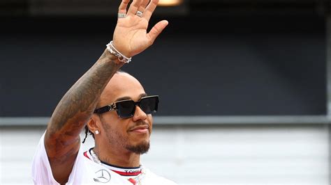 Fans Kritisieren Respektloses Verhalten Von Lewis Hamilton