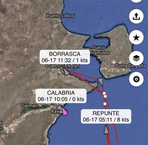 Un Muerto Y Nueve Personas Desaparecidas Tras El Hundimiento De Un