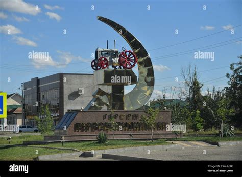 Stavropol Krai, village Suvorov. Monument to pioneers-tselinnikam Stock ...