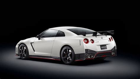 Nissan Gt R Nismo Impressionante Giro Al Nurburgring Video