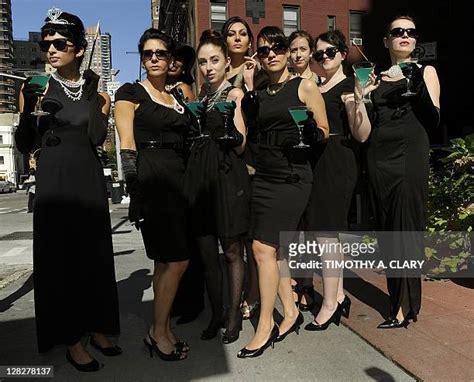 17 Breakfast At Tiffanys Audrey Hepburn Look Alike Contest Stock Photos ...