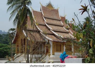 Wat Xieng Thong Buddhist Temple Luang Stock Photo Shutterstock