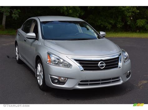 Brilliant Silver Nissan Altima Sl Photo