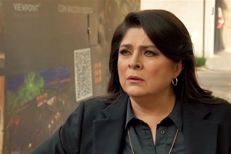 Victoria Ruffo En Silla De Ruedas ¿qué Es Lo Que Tiene