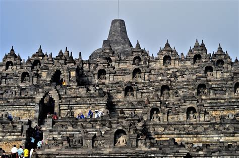 Borobudur – borobudur_outer_wall2_en image