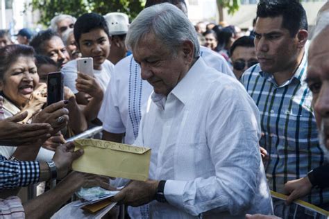 Au Mexique Le Futur Pr Sident Amlo Au D Fi De Ses Promesses