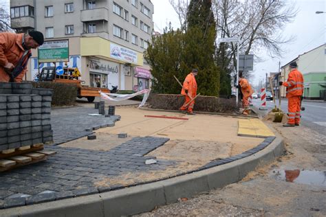 Trwa Remont Chodnika Przy Ul Maja Zdj Cia Aktualno Ci Opi