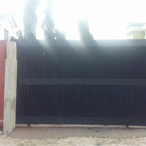 UJENZI ZONE: MAGETI YA KISASA YA KUSLIDE TUONE UZ METAL WORKS