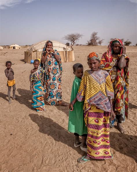 MALI & BURKINA FASO: Life Along Road and River - LOUIS MONTROSE PHOTOGRAPHY