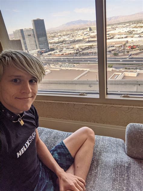 Gay Zaddy On Twitter Have An Amazing Time