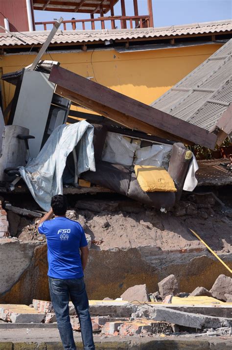 The Most Dramatic Images From Massive Chilean Earthquake - ABC News