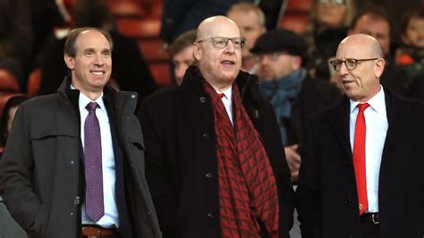 Why Manchester United Supporters Hate The Glazers The Clubs American