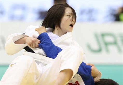 ＜全日本選抜柔道体重別選手権大会＞女子48キロ級決勝、優勝を決める古賀（撮影・平嶋 理子） ― スポニチ Sponichi Annex スポーツ