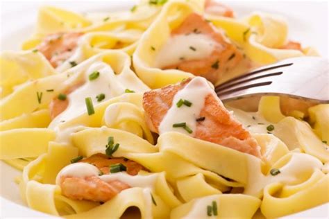 Tagliatelle Mit Lachs In Sahnesauce Genius Rezeptwelt