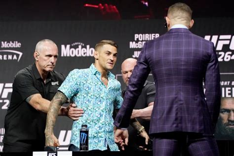 Conor Mcgregor Talks Trash Kicks At Dustin Poirier Before Ufc 264