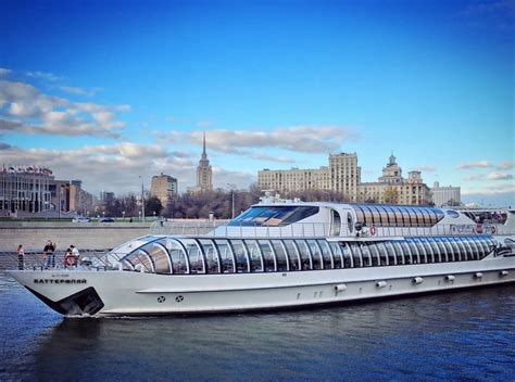 Boat tours and river cruises through Moscow: where to take them