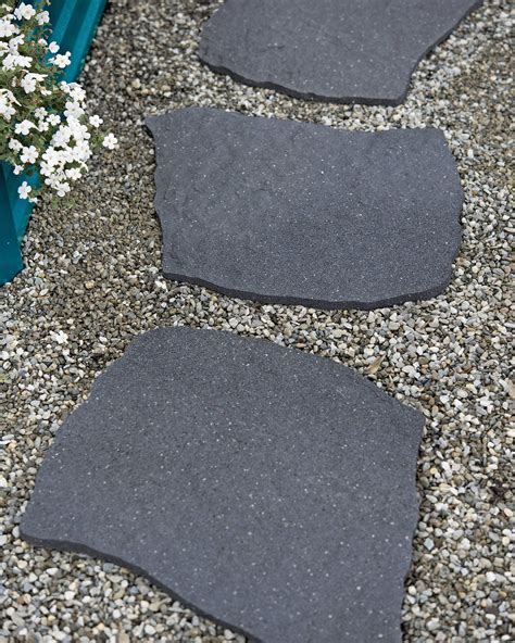 Recycled Rubber Paver Daisy Stepping Stone Gardener S Supply