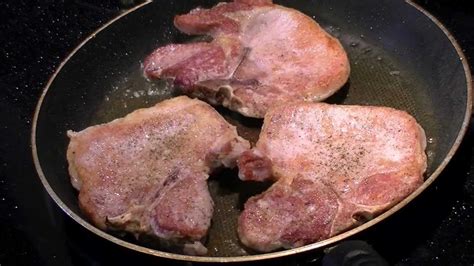 How To Cook Fried Pork Chops Recipe Yummy Youtube