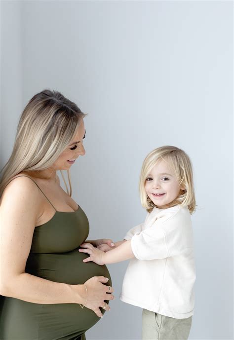 Harpenden & Hertfordshires Maternity Photographer — Evie Grace Photography