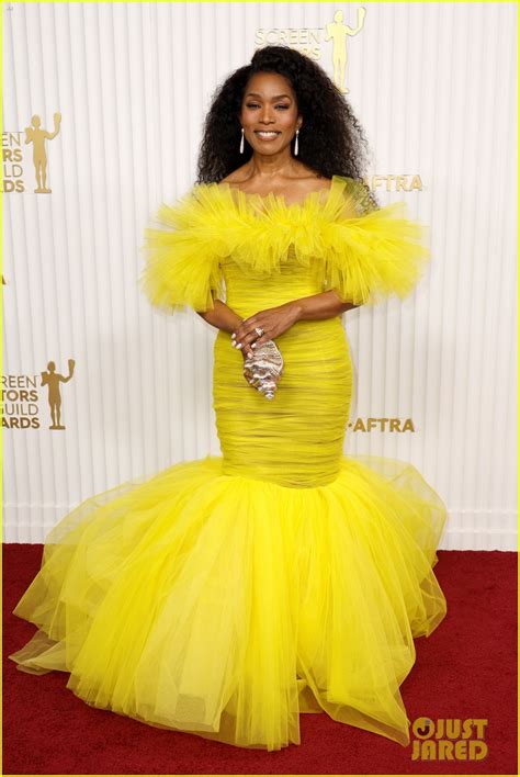 Angela Bassett Wows In Bright Yellow Dress At Sag Awards 2023 Photo 4899587 Angela Bassett