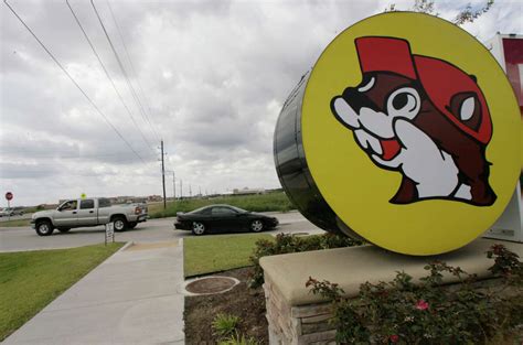 The biggest Buc-ee's locations in Texas, and the pros and cons about them