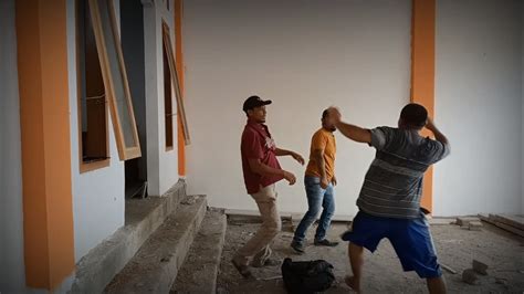 Mandor Bangunan Tumbang Dihajar Pekerjannya Sendiri Youtube