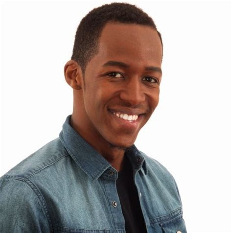 NEZITIC: BREAKING: IDRIS BEATS NIGERIA’S TAYO TO BBHOTSHOTS CROWN