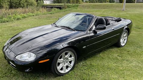 2000 Jaguar Xk8 Convertible For Sale At Auction Mecum Auctions