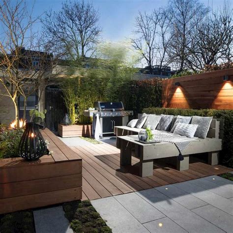 Spaansen tuin en bestrating | Garden design, Outdoor lighting, Magical ...