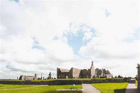 How to Visit Clonmacnoise — LAIDBACK TRIP