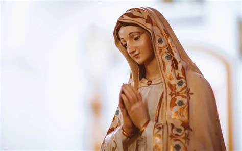 Oración para poner en manos de la Virgen María tus intenciones para el