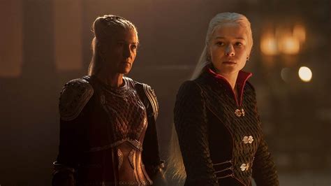 House Of The Dragon Why Does Rhaenys Convince Corlys Velaryon To Lend