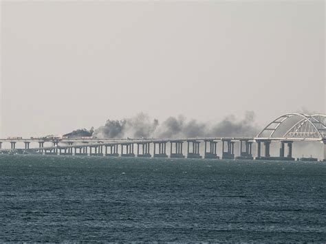 Schwerer Brand auf der Krim Brücke in der Ukraine VIENNA AT