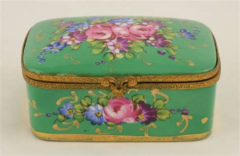 Vintage Peint Main Hand Painted Limoges France Trinket Box