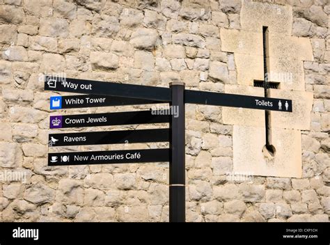 Multiple Direction Signs Hi Res Stock Photography And Images Alamy