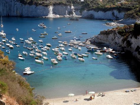 Ponza Guida Completa Le 6 Cose Da Vedere E Le 5 Spiagge Da Non Perdere