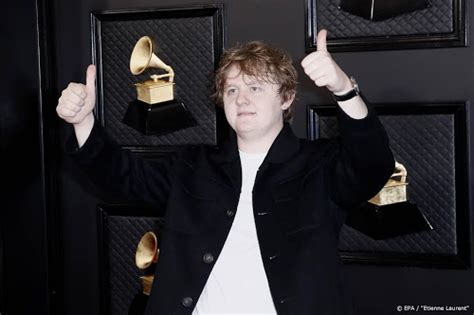 Lewis Capaldi Heeft Tweede Top Hit Te Pakken Ditjes En Datjes